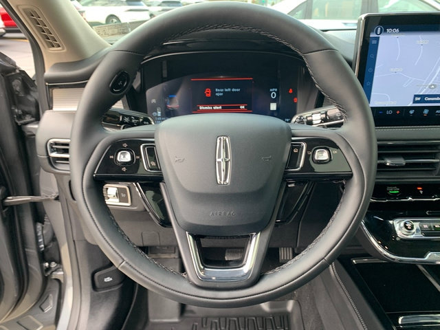 Certified 2025 Lincoln Corsair AWD w/ Equipment Group 101A image 20