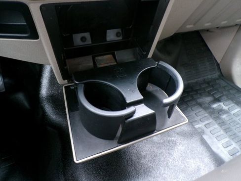 Used 2009 Ford F250 2WD Regular Cab Super Duty image 23