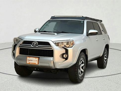 Used 2018 Toyota 4Runner TRD Off-Road image 1