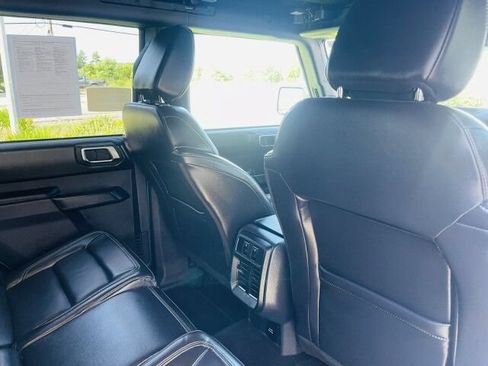 Used 2025 Ford Bronco Outer Banks AWD/4WD image 12