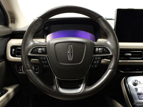 Used 2022 Lincoln Nautilus Reserve AWD/4WD image 23