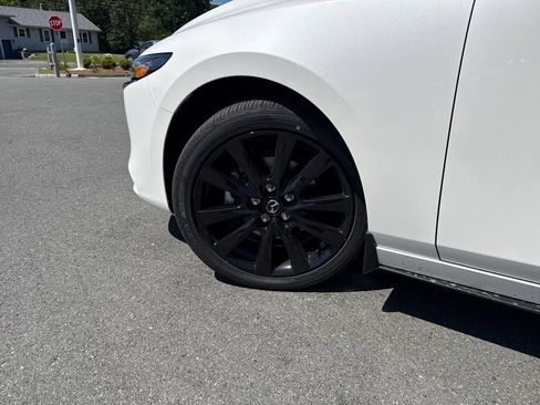 New 2026 MAZDA MAZDA3 Carbon AWD/4WD image 27