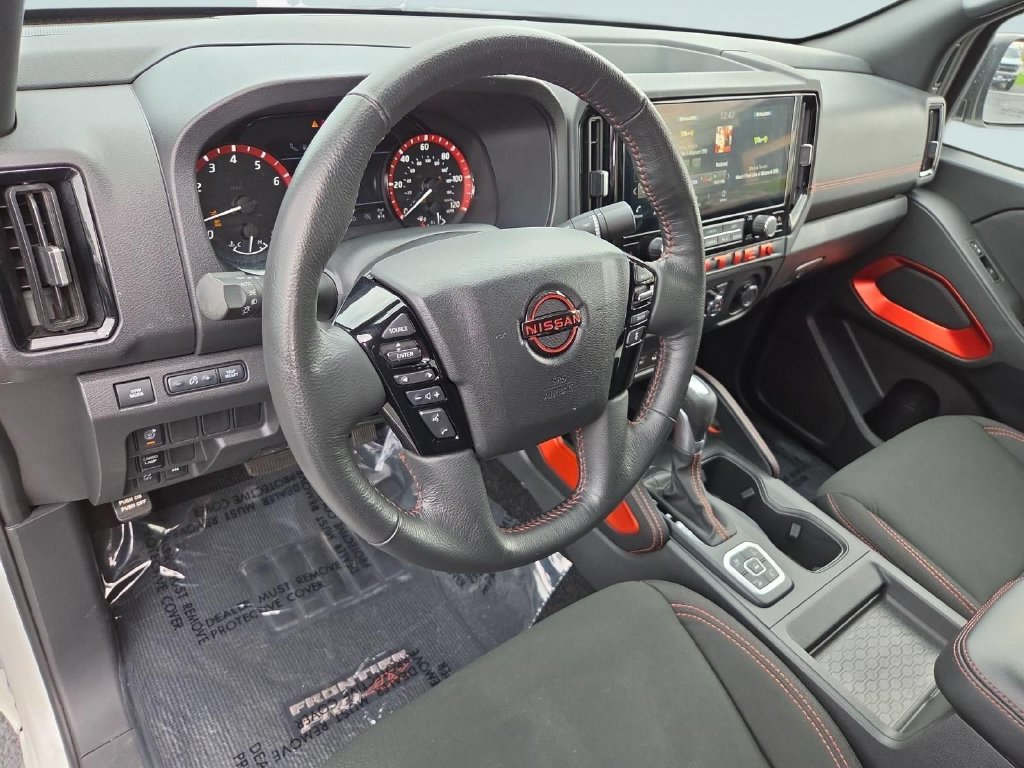 Used 2026 Nissan Frontier PRO-4X AWD/4WD image 14