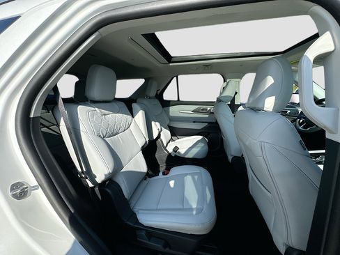 New 2026 Ford Explorer Platinum AWD/4WD image 24