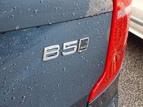 Used 2024 Volvo XC90 B5 Plus AWD/4WD image 12