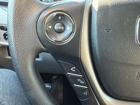 Used 2018 Honda Pilot LX image 12