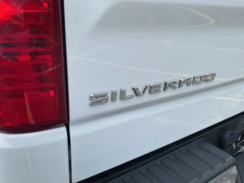 Used 2022 Chevrolet Silverado 1500 LT w/ Safety Package AWD/4WD image 32