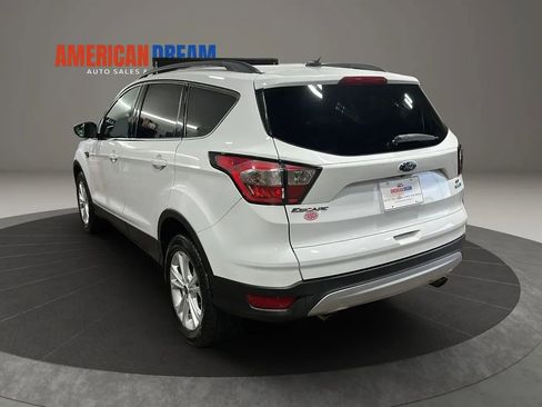 Used 2018 Ford Escape SE AWD/4WD image 3