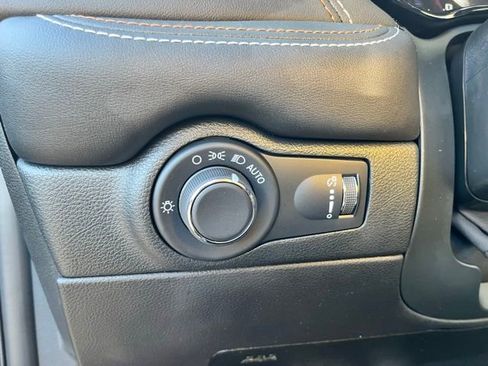 Used 2025 Dodge Durango SRT Hellcat AWD/4WD image 36