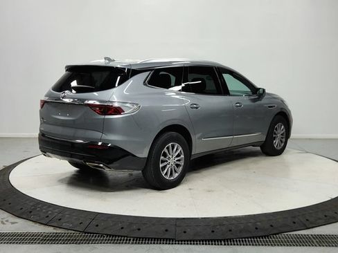 Used 2024 Buick Enclave Essence FWD image 8