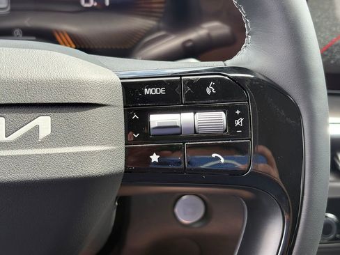 New 2026 Kia Sorento LX FWD image 29