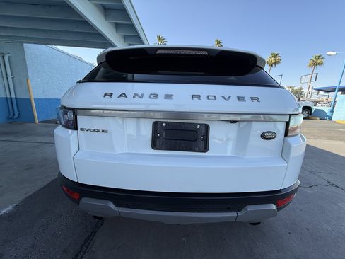 Used 2013 Land Rover Range Rover Evoque Pure Plus w/ Climate Comfort Pkg image 4