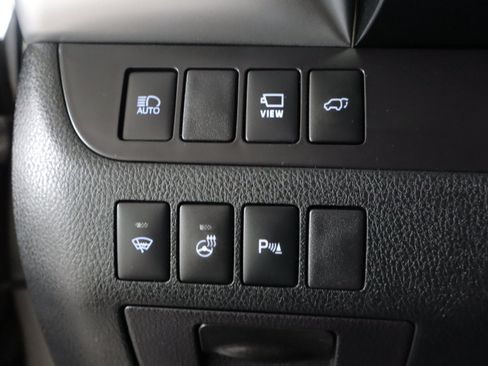 Used 2019 Toyota Highlander Limited Platinum AWD/4WD image 18