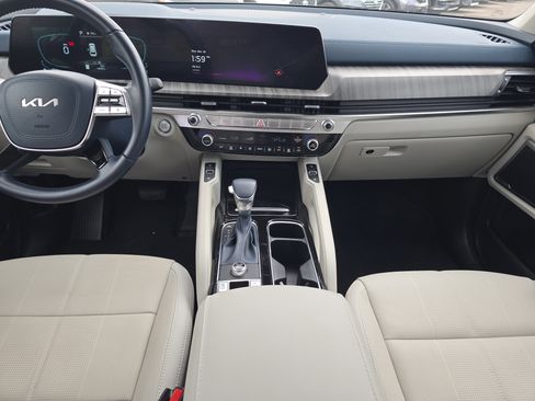 Certified 2024 Kia Telluride EX w/ EX Captain's Chair Package image 15