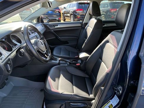 Used 2016 Volkswagen Golf SE w/ Lighting Package image 12