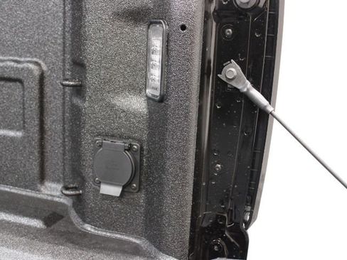 New 2026 GMC Sierra 1500 SLE w/ Preferred Package image 14