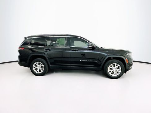 Used 2023 Jeep Grand Cherokee L Limited AWD/4WD image 7