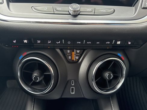 New 2026 Chevrolet Blazer LT image 22