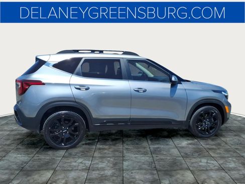Used 2024 Kia Seltos X-Line AWD/4WD image 2