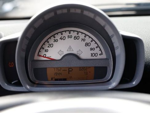 Used 2009 smart fortwo passion image 24