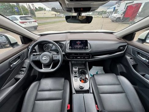 Used 2023 Nissan Rogue SL AWD/4WD image 16