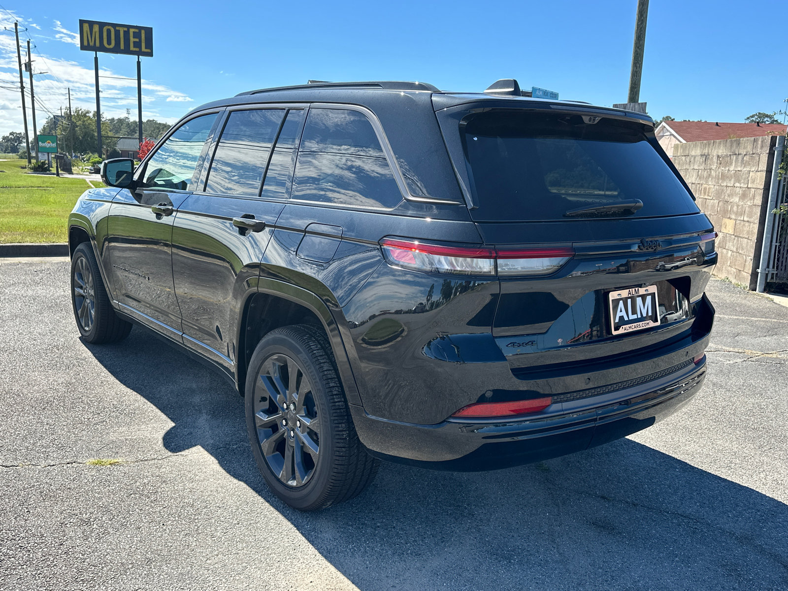New 2026 Jeep Grand Cherokee Limited AWD/4WD image 8