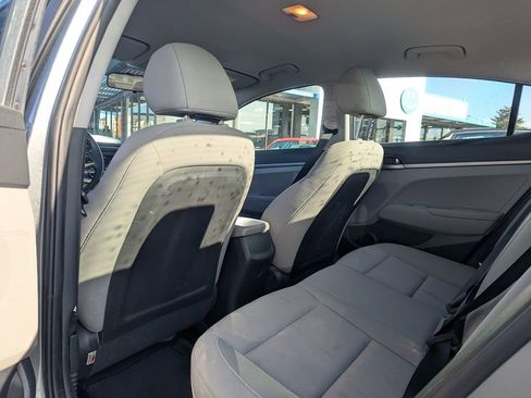 Used 2018 Hyundai Elantra SE w/ Cargo Package image 27