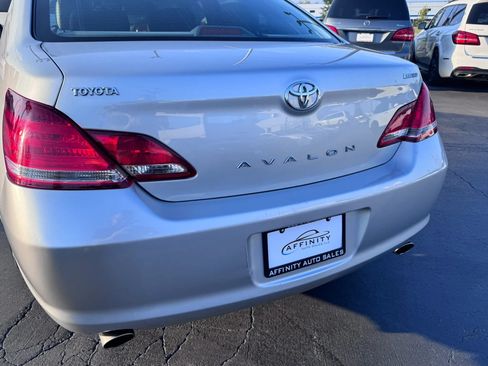 Used 2007 Toyota Avalon Limited FWD image 4