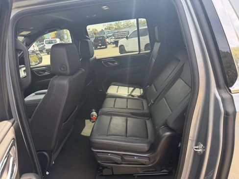Used 2024 Chevrolet Suburban LT AWD/4WD image 12