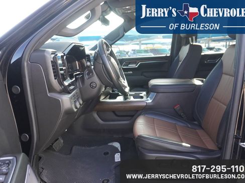 Used 2024 Chevrolet Silverado 1500 High Country w/ Technology Package image 7