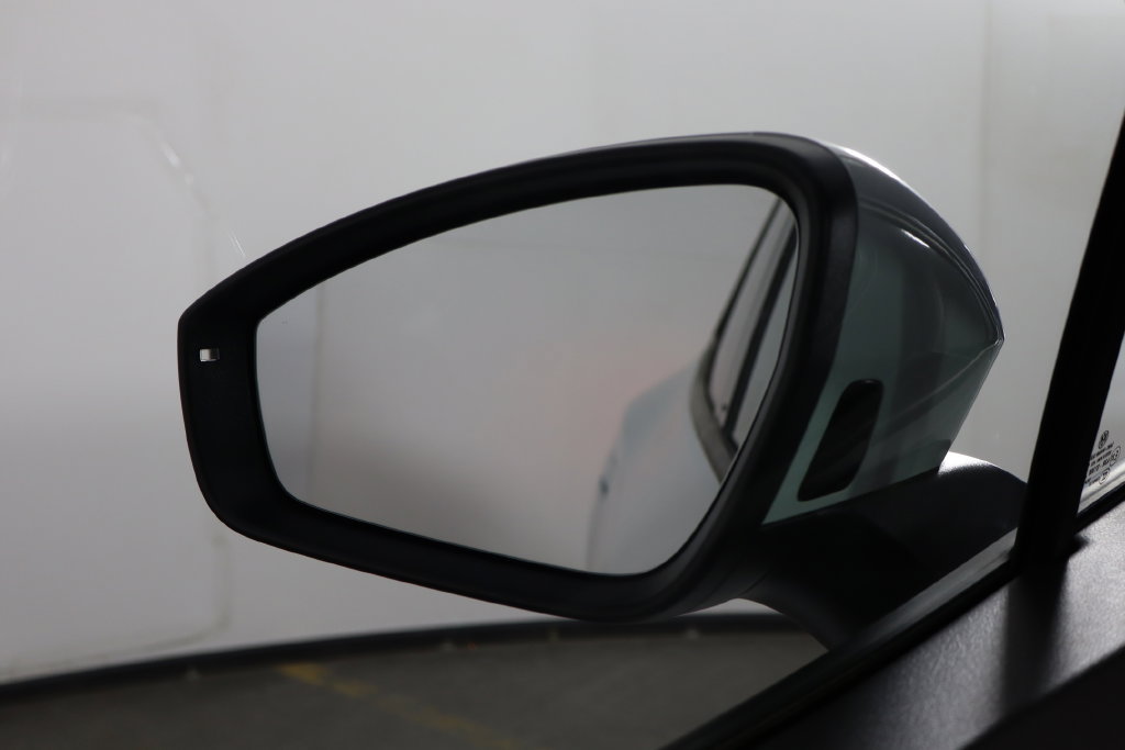 Used 2022 Volkswagen ID.4 Pro AWD/4WD image 46