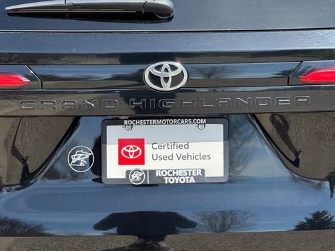 Certified 2024 Toyota Grand Highlander Limited AWD/4WD image 45