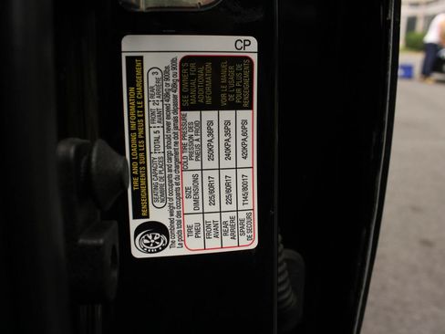 Used 2023 Subaru Forester Premium AWD/4WD image 40