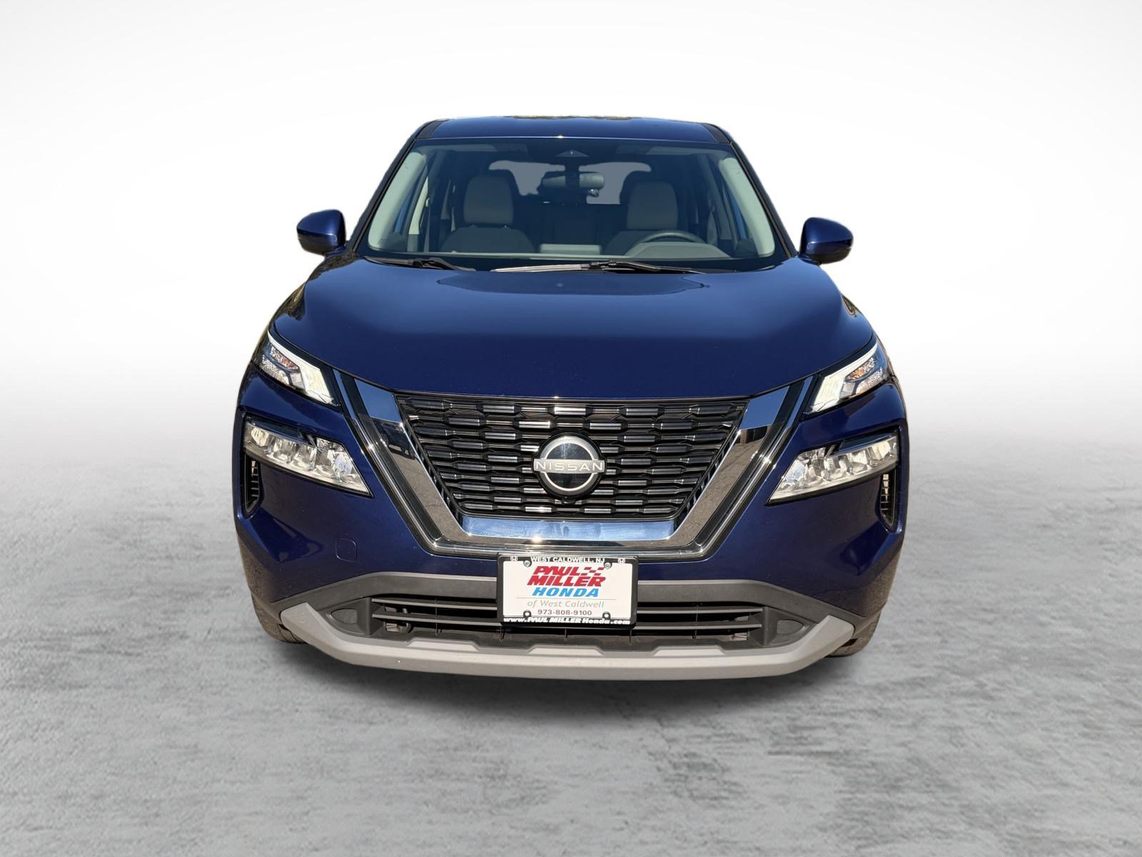 Used 2023 Nissan Rogue SV AWD/4WD image 2