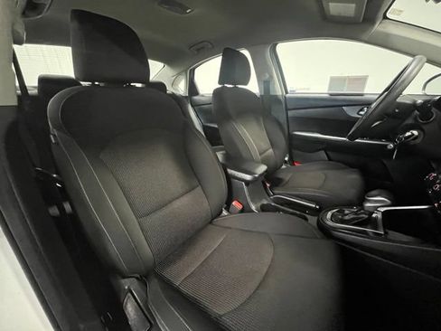 Used 2021 Kia Forte LXS FWD image 9