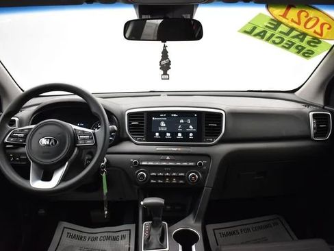 Used 2021 Kia Sportage LX w/ LX Fwd Popular Package image 19