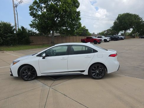 Used 2024 Toyota Corolla SE FWD image 5