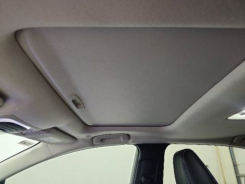 Used 2025 Toyota Corolla XLE FWD image 15
