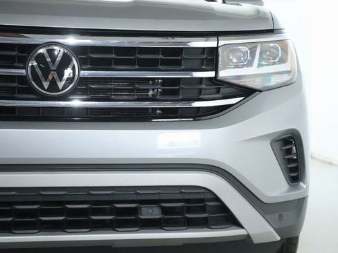 Used 2023 Volkswagen Atlas SE w/ Panoramic Sunroof Package AWD/4WD image 7