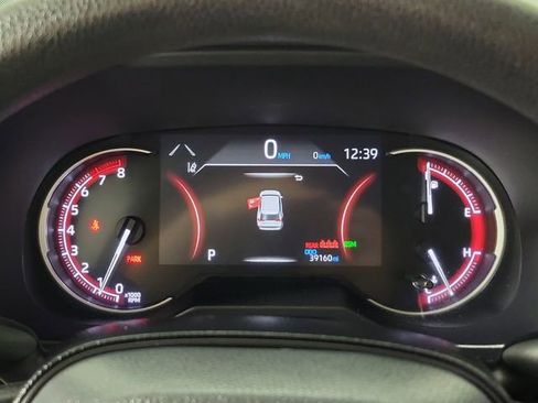 Used 2025 Toyota RAV4 XLE FWD image 27