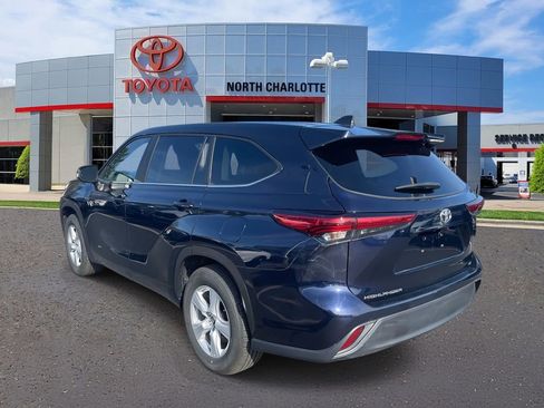Used 2023 Toyota Highlander LE image 8