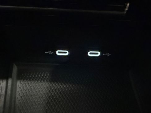 Used 2024 Volkswagen Atlas Cross Sport SE image 22