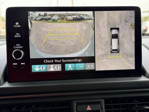 Used 2025 Honda Pilot TrailSport image 20