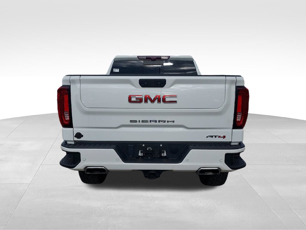 Used 2022 GMC Sierra 1500 AT4 w/ AT4 Premium Package AWD/4WD image 4