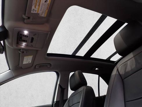 Used 2019 Chevrolet Equinox Premier AWD/4WD image 15
