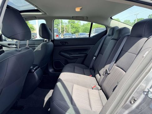 Used 2024 Nissan Altima 2.5 SV w/ SV Premium Package FWD image 13