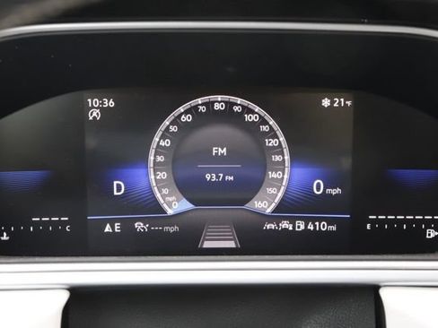 Used 2025 Volkswagen Taos SE w/ Black Wheel Package FWD image 27