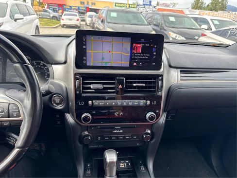 Used 2023 Lexus GX 460 Premium image 12