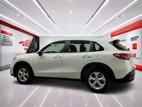 Used 2025 Honda HR-V LX image 5