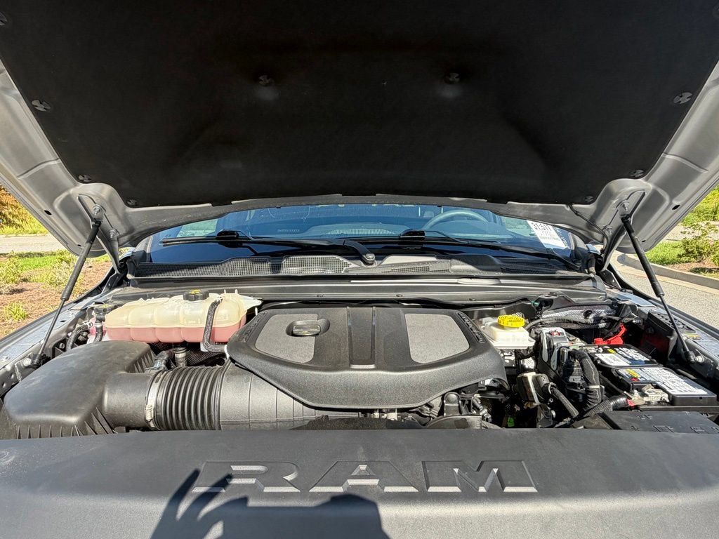 Used 2025 RAM 1500 Laramie w/ Sport Appearance Package AWD/4WD image 60